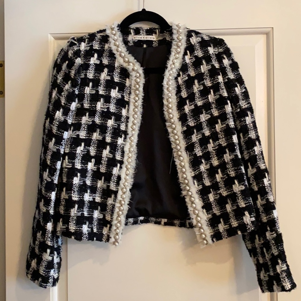 Worn 1x! Alice + Olivia Houndstooth Blazer